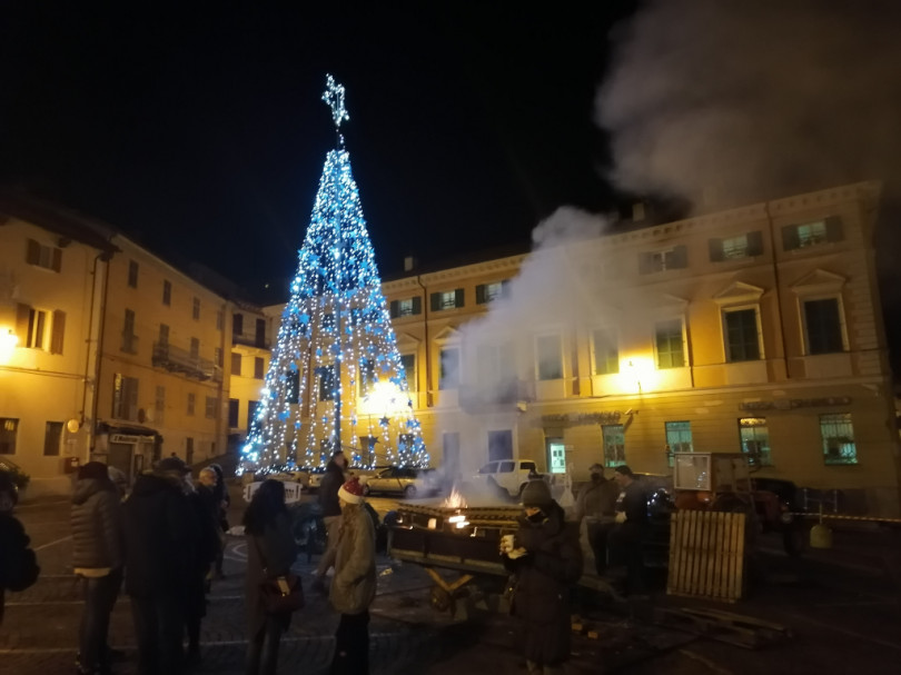 Vignale festeggia il Natale con concerti, falò e un lancio in paracadute